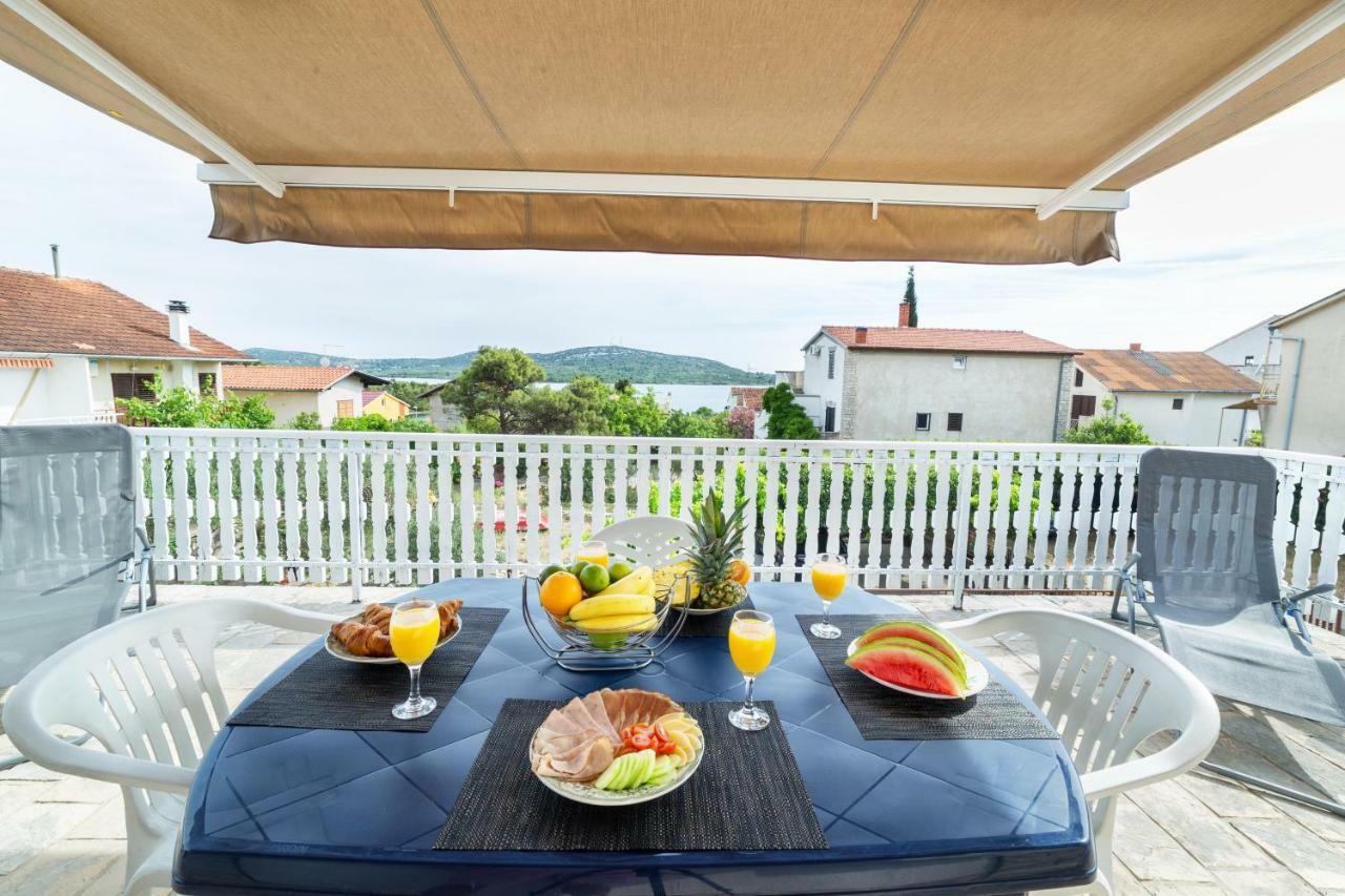 Apartments The Heart Of Croatia Pirovac Buitenkant foto